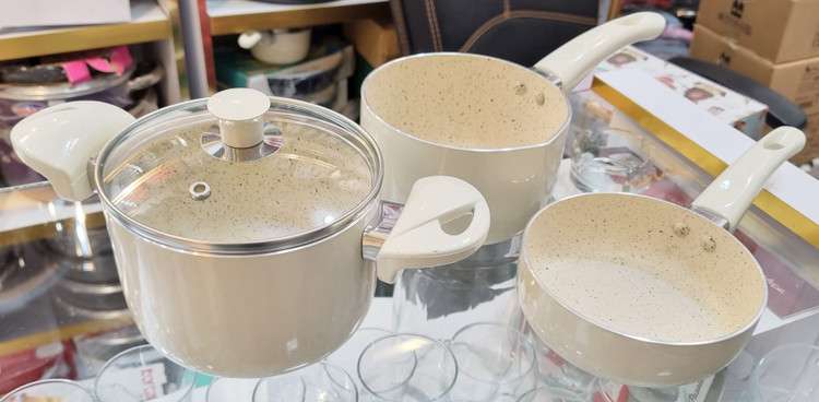 سرویس قابلمه نوزاد چهار تکه گرانیت عروس تفلون مدل نلیا رنگ کرم