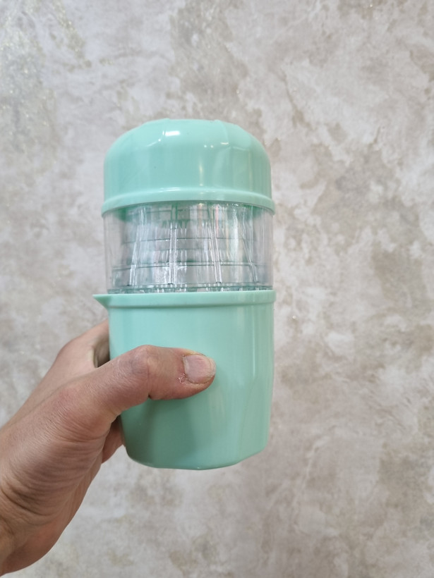 آبمیوه گیری آبشار رنگ سبز