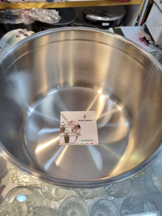داخل قابلمه استیل ضدزنگ ۱۸.۱۰ سوفرام مدل سافت سایز ۲۲