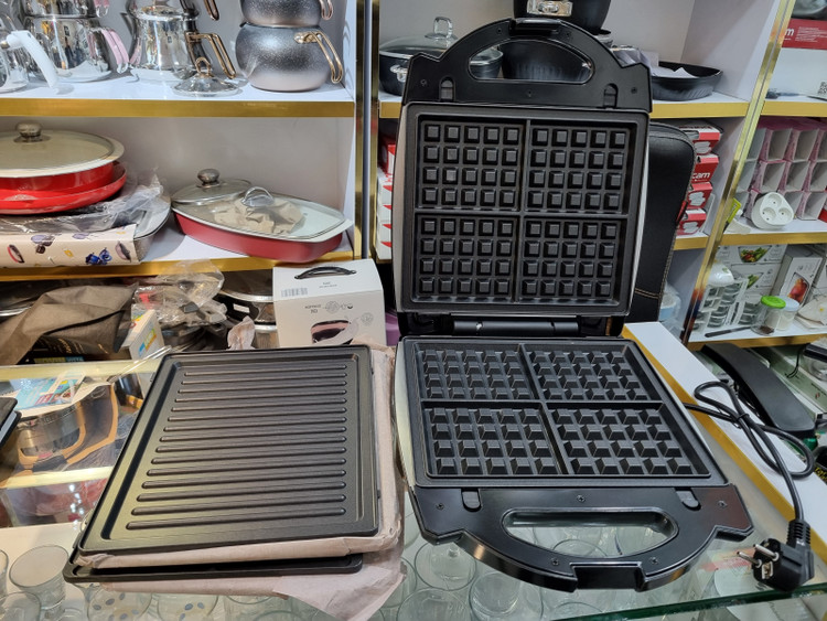 صفحه وافل ساز ساندویچ ساز سه کاره یونیک